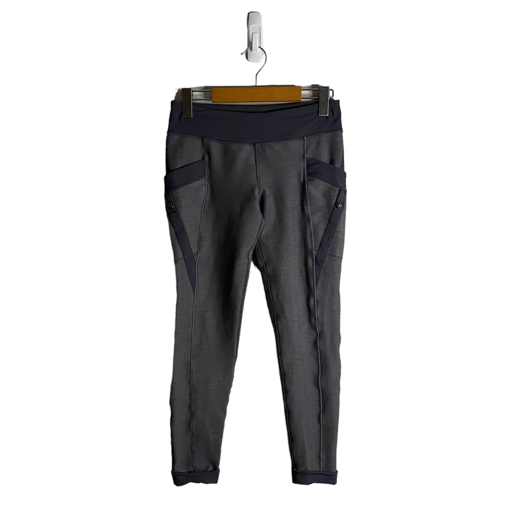 Lululemon Women's Gray Athletic 3/4 Capri Legging